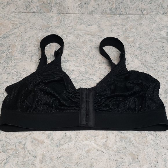 Clear Point Medical Surgical Bra - Picture 5 of 8